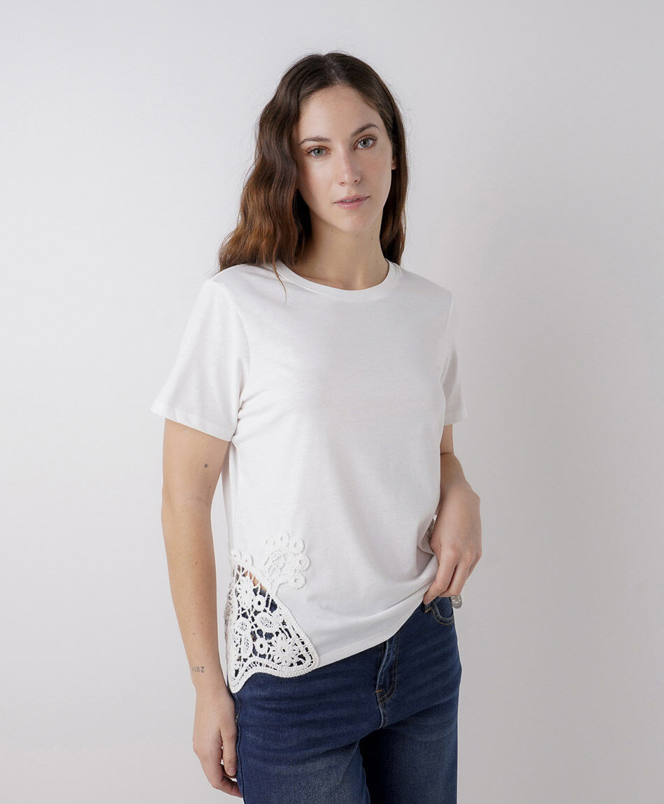 Remera mujer encaje lateral