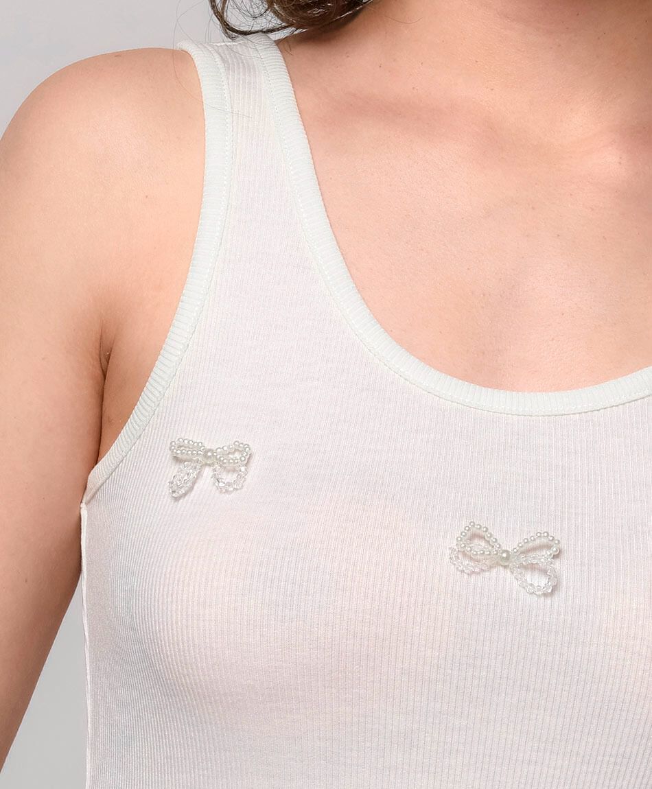 Remera mujer top cintas perlas blanca