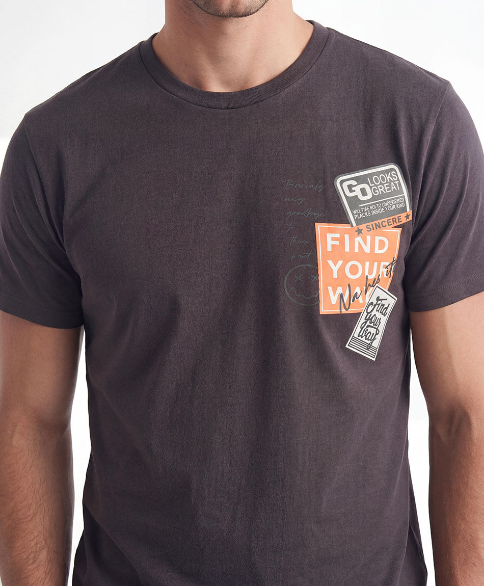 Remera hombre estampado estampillas
