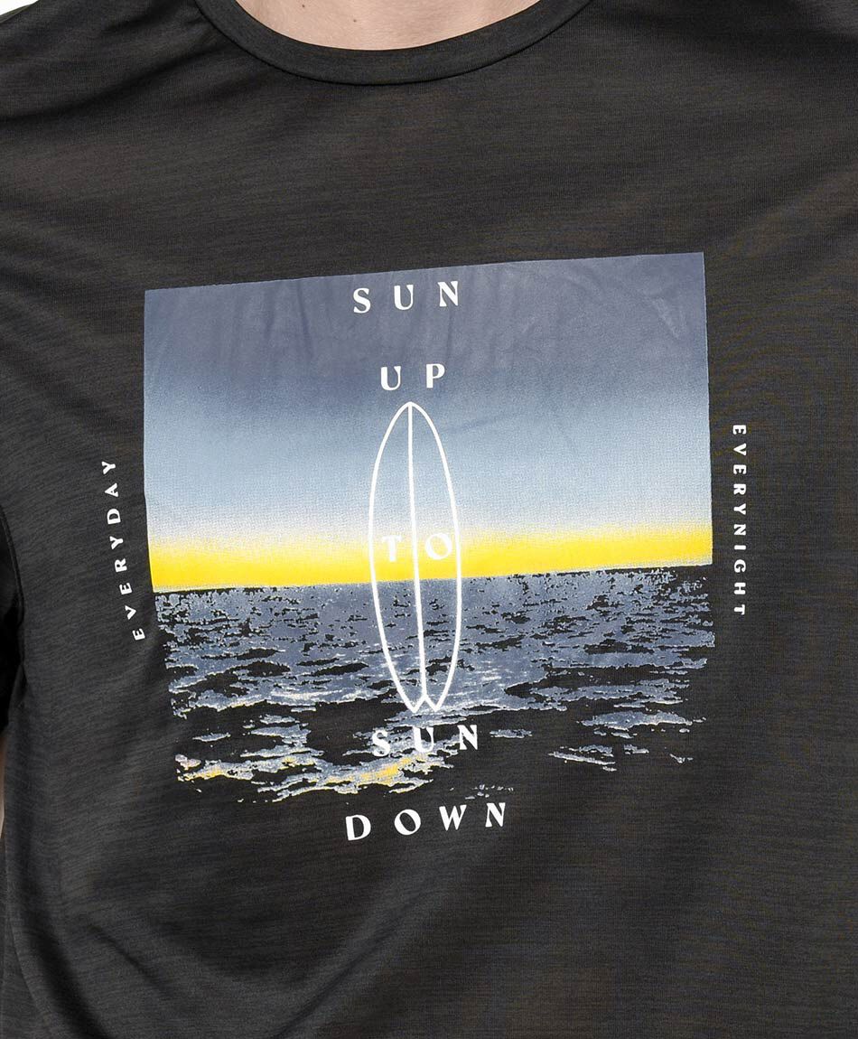 Remera deportiva hombre horizonte