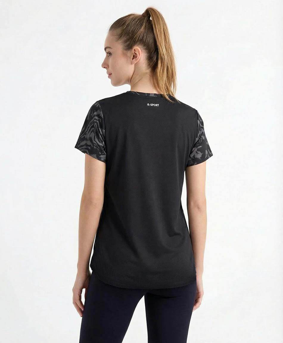 Remera deportiva mujer abstracto black