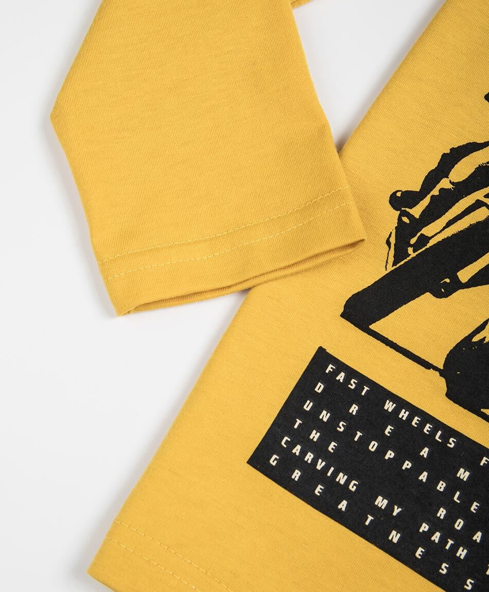 Remera ni&ntilde;o estampado live fast