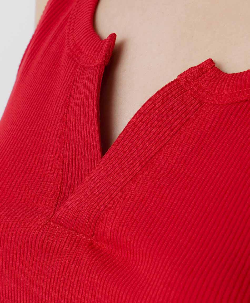 Remera mujer canal&eacute; escote roja