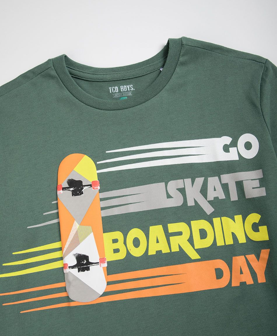 Remera ni&ntilde;o estampado skate boarding