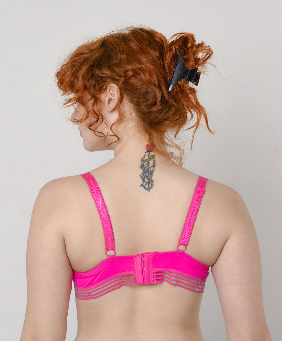 Corpi&ntilde;o mujer nudo push up