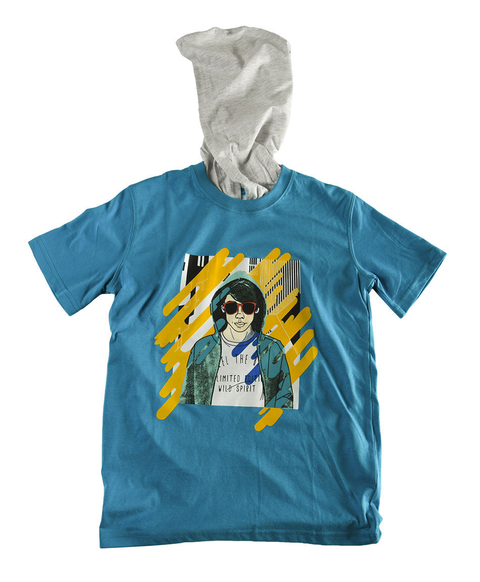 Polera con gorro