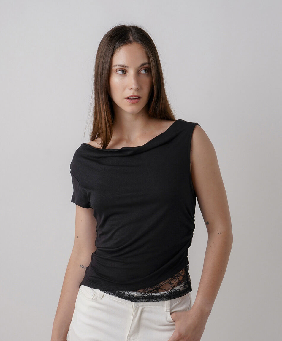 Remera mujer doble encaje