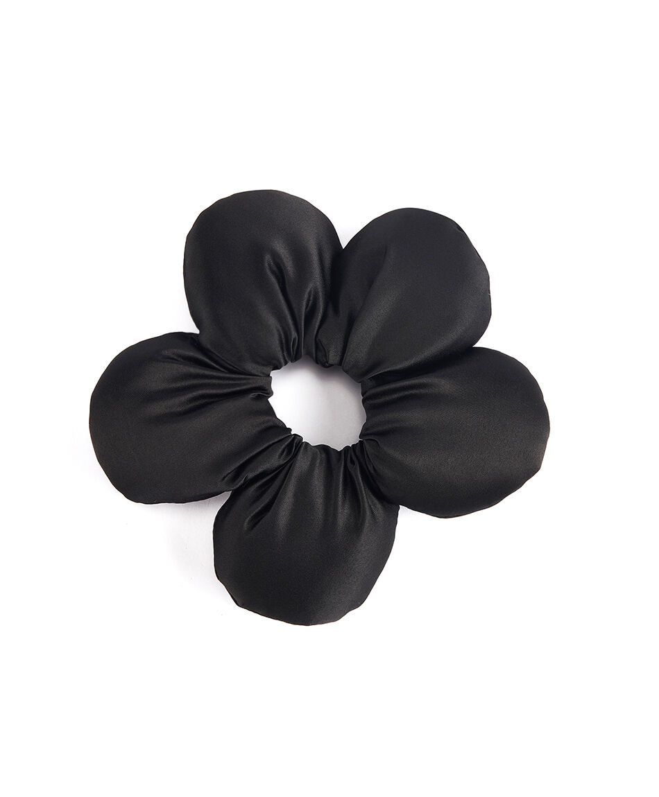 Colet mujer flor negra