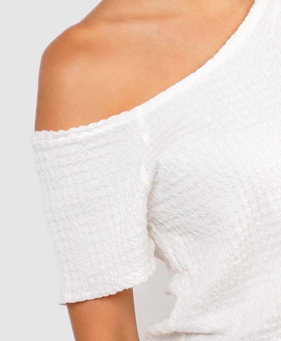 Remera mujer top asim&eacute;trico