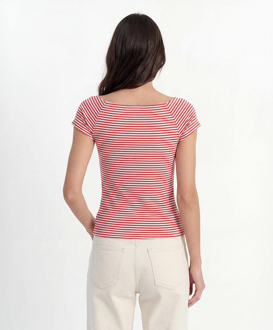Remera mujer cuello amplio
