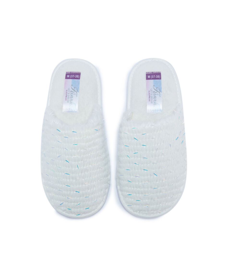 Pantuflas mujer dise&ntilde;o lineal white