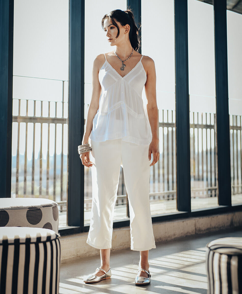 Pantal&oacute;n mujer estilo capri