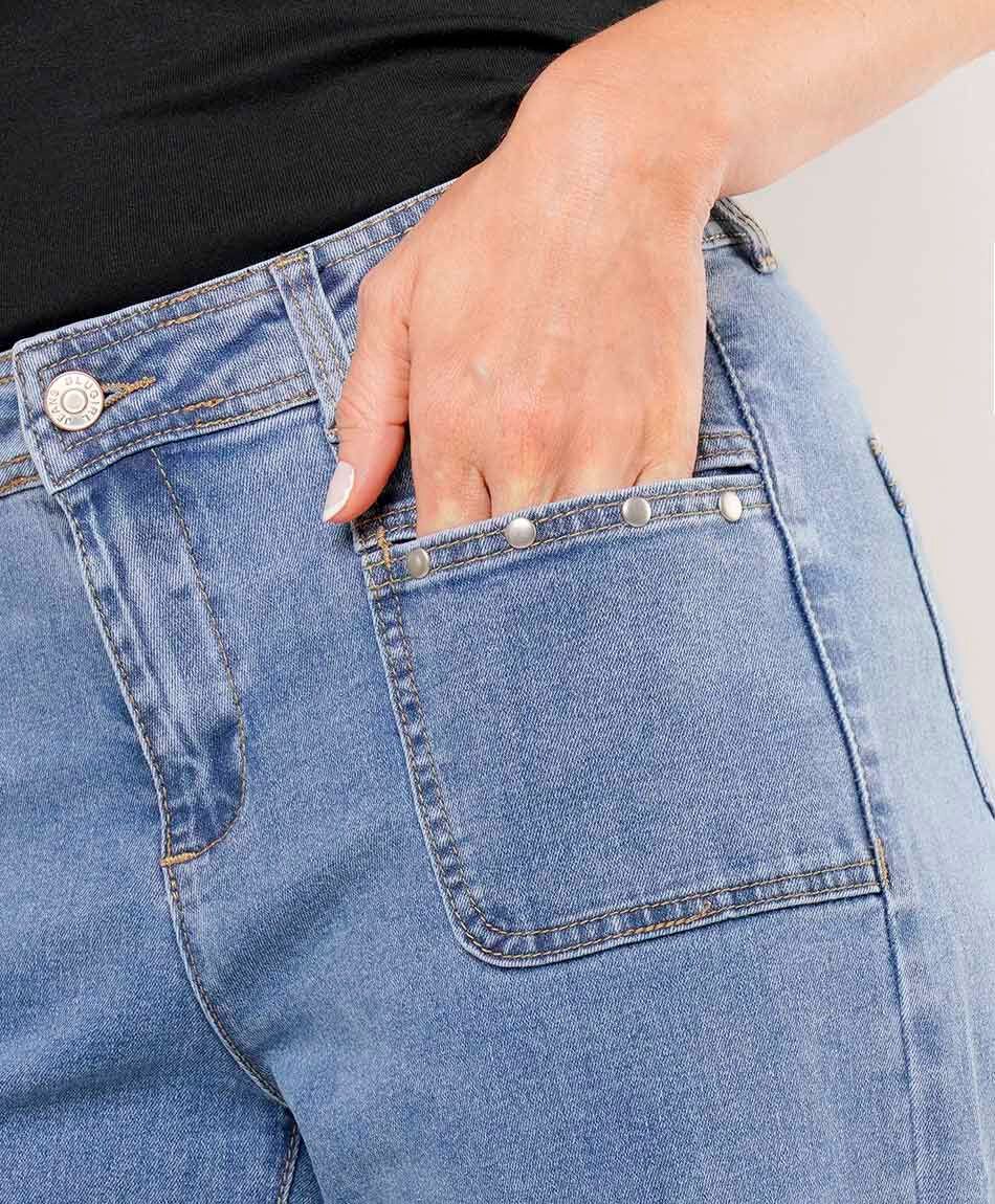 Jeans mujer wide leg bolsillo parche
