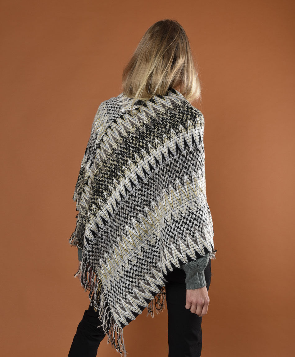 Poncho zigzag