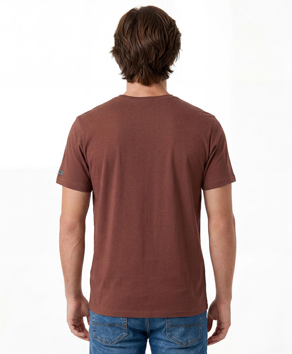 Remera hombre b&aacute;sica bordado manga