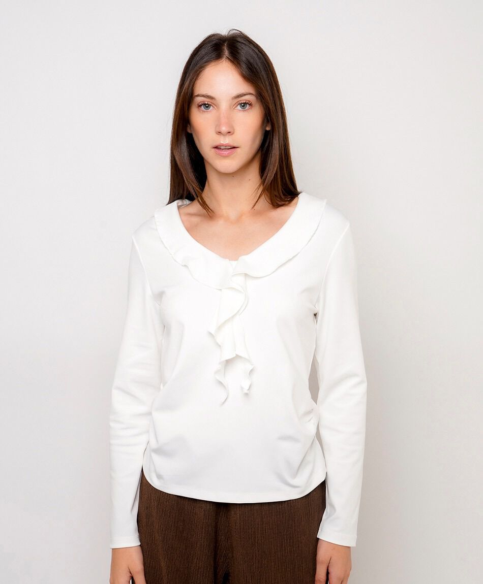 Remera mujer volante en escote