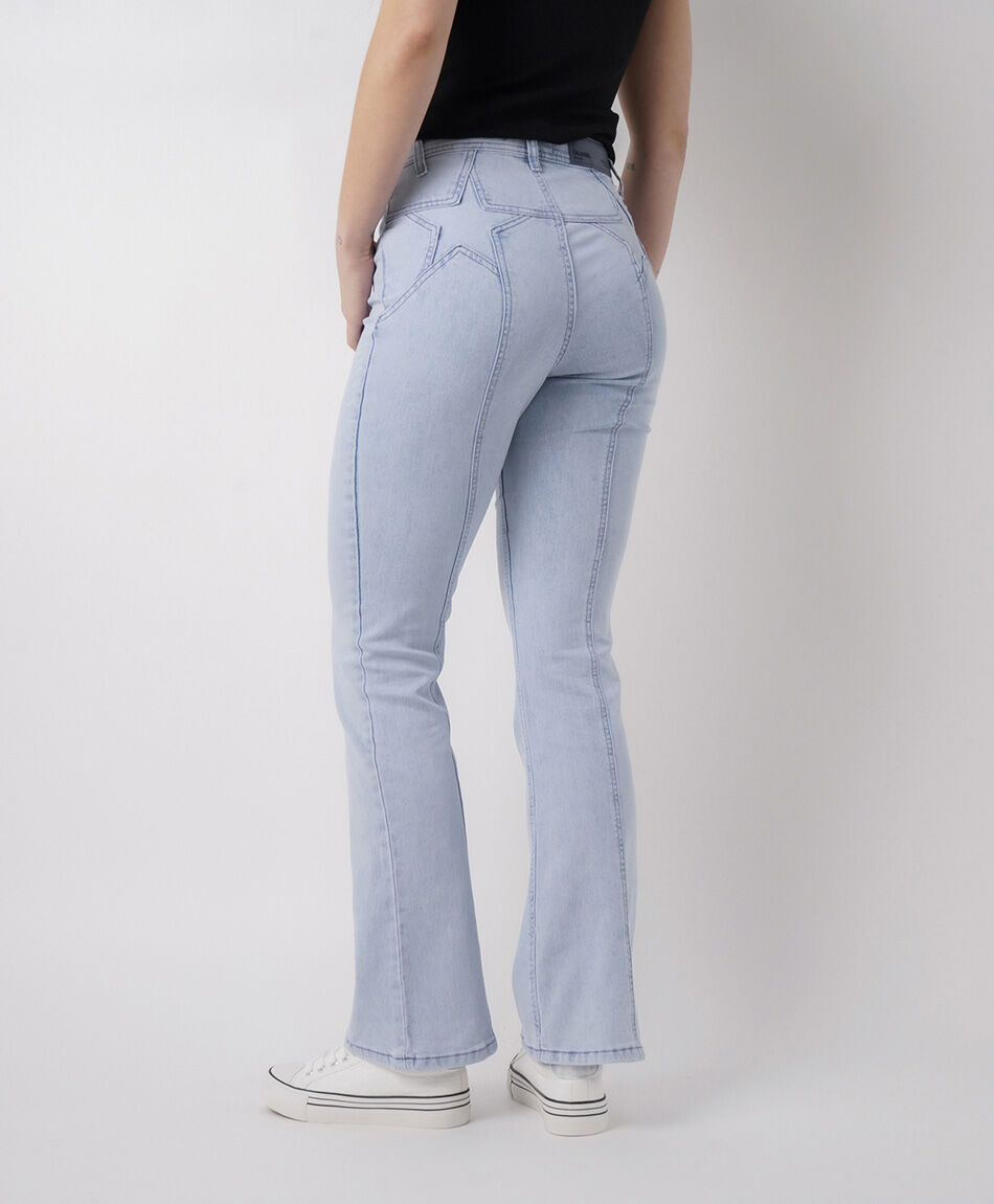 Jeans mujer flare costuras estrella