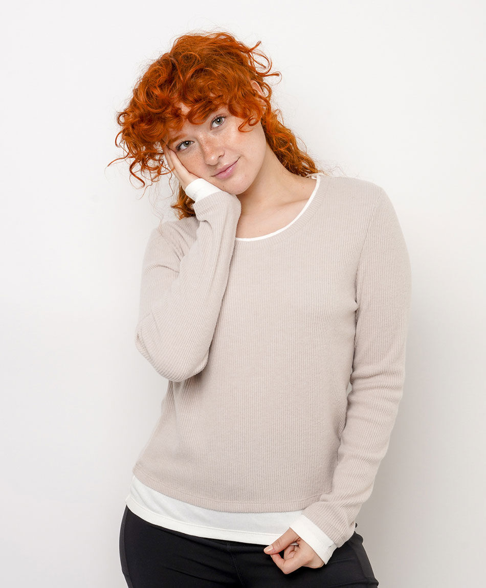 Remera mujer escote redondo profundo