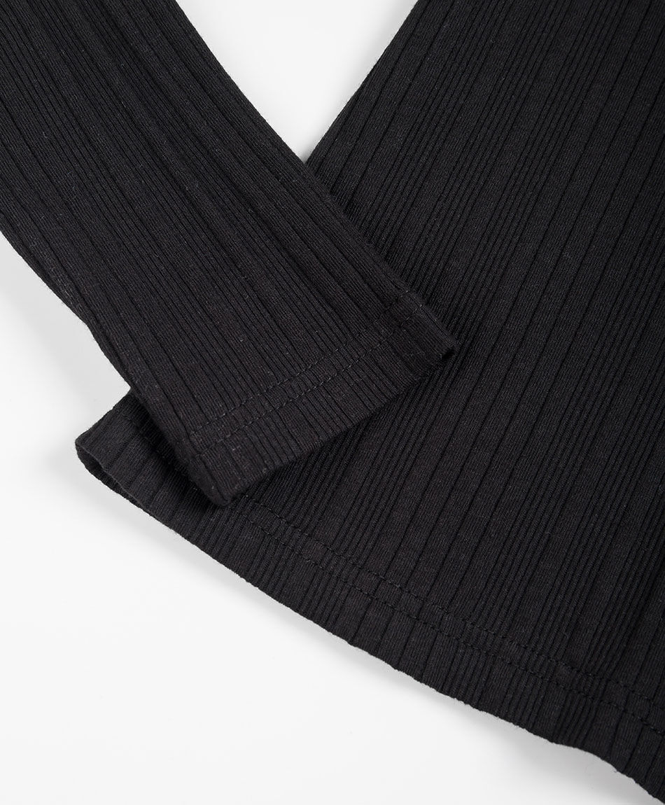 Remera ni&ntilde;a manga larga moda negro