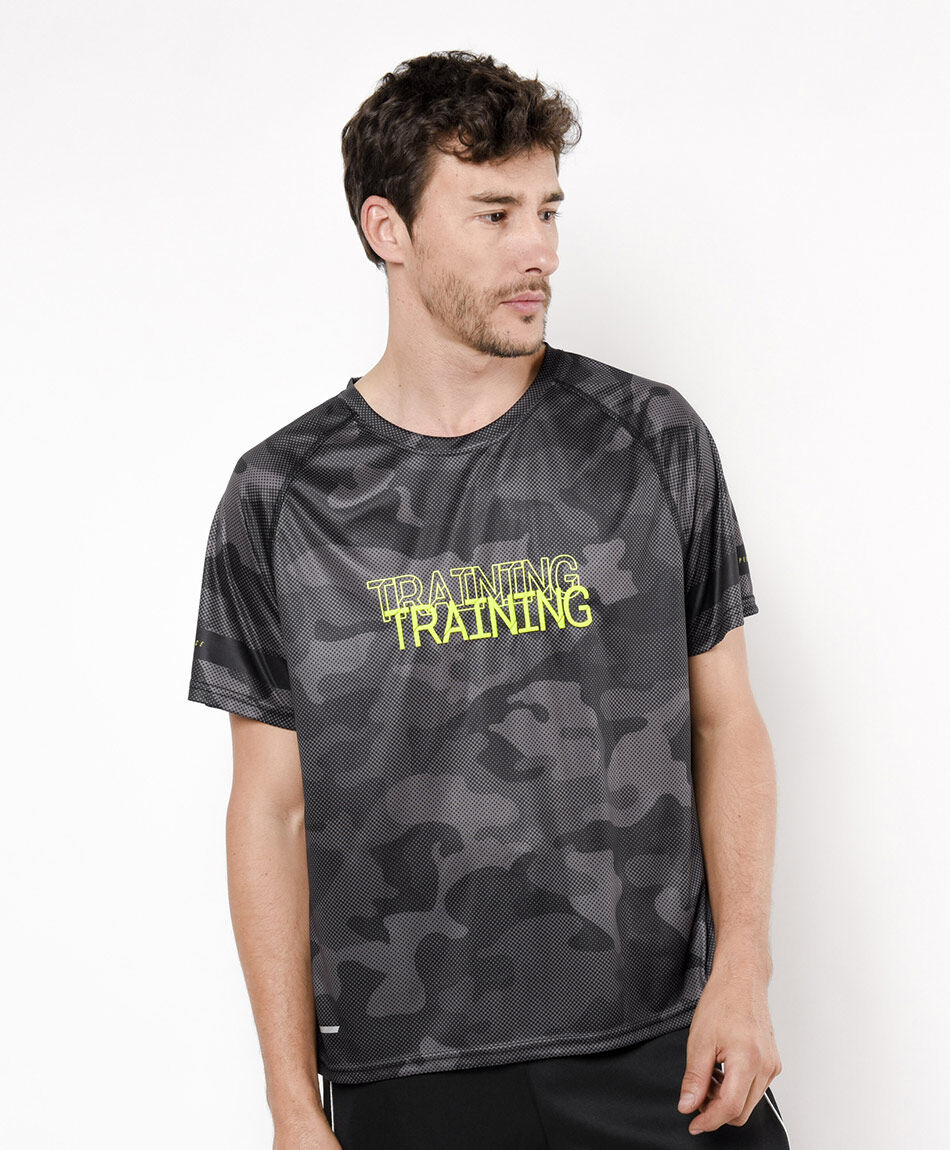 Remera deportiva hombre camuflaje