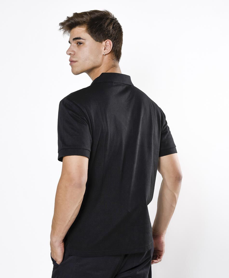 Remera hombre lisa cuello piqu&eacute;