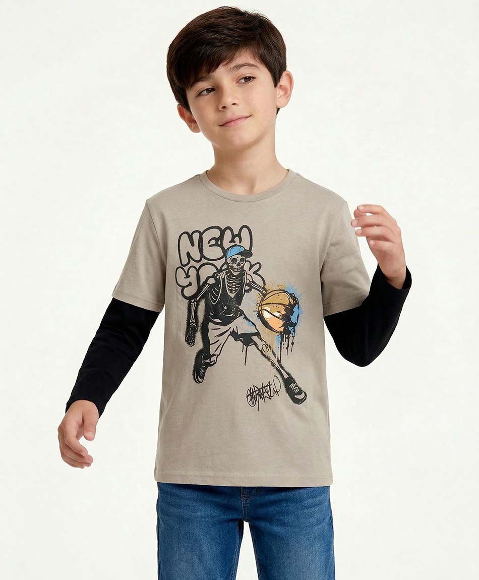 Remera ni&ntilde;o estampado b&aacute;squetbol