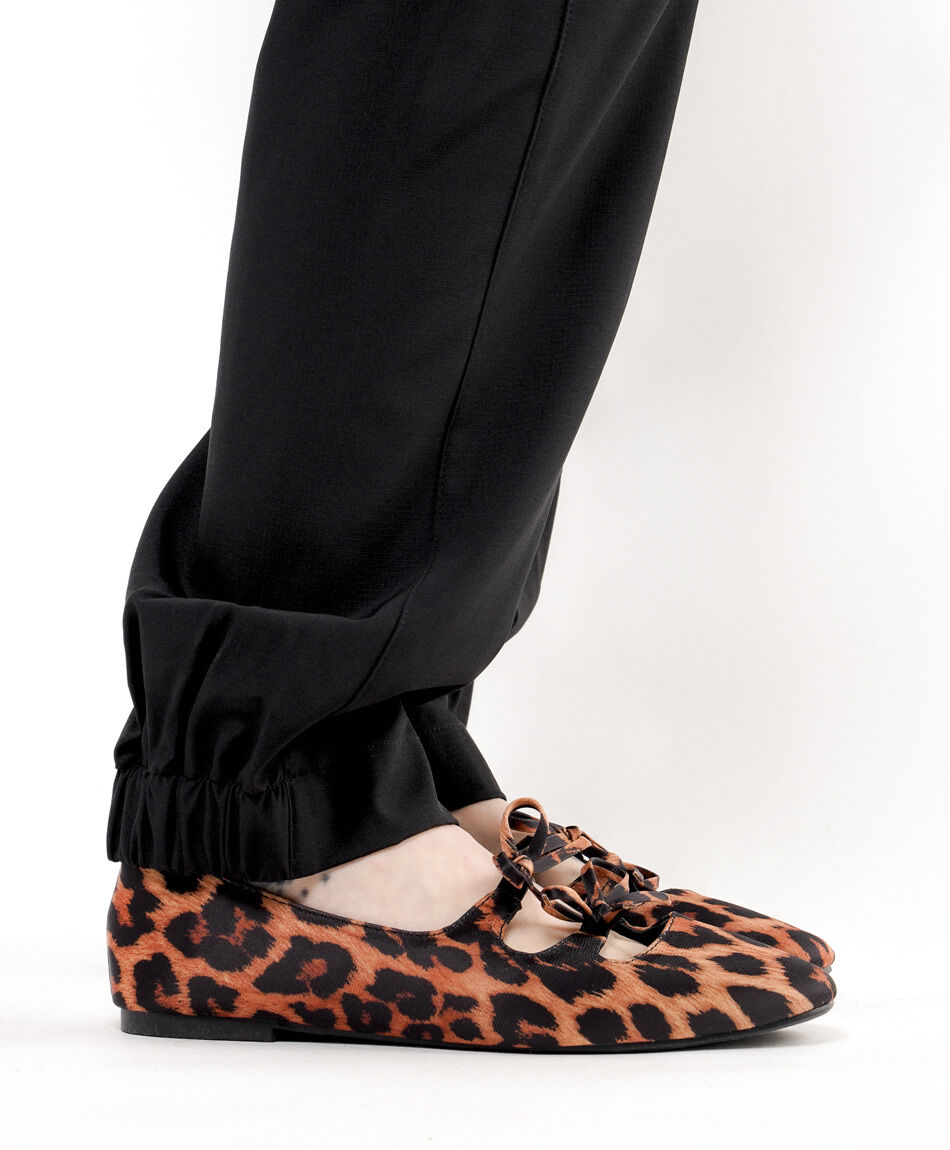 Pantal&oacute;n mujer casual pretina ajustada pu&ntilde;os