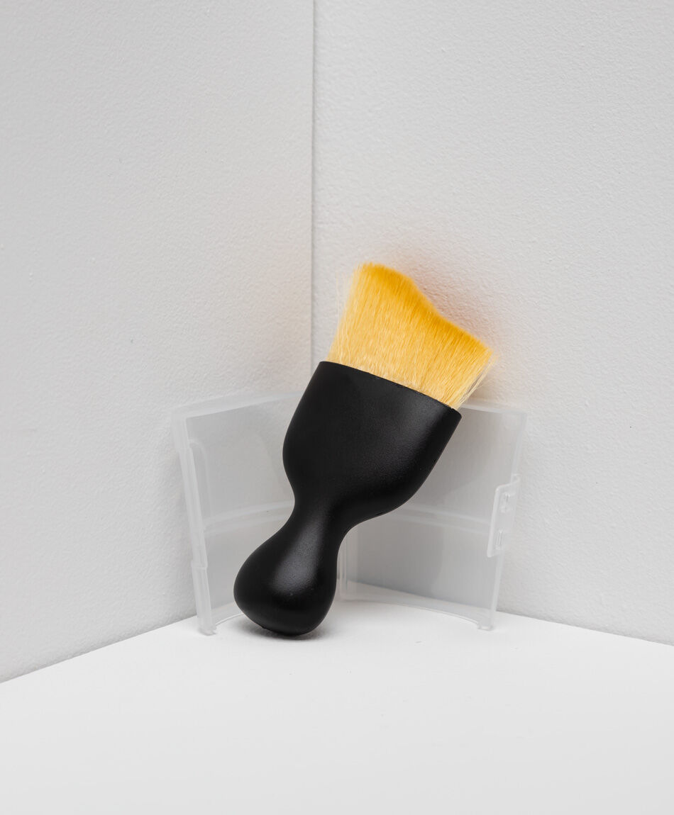 Brocha base y contorno