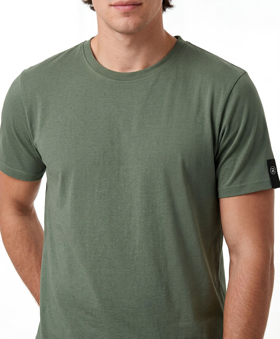 Remera hombre parche manga lisa