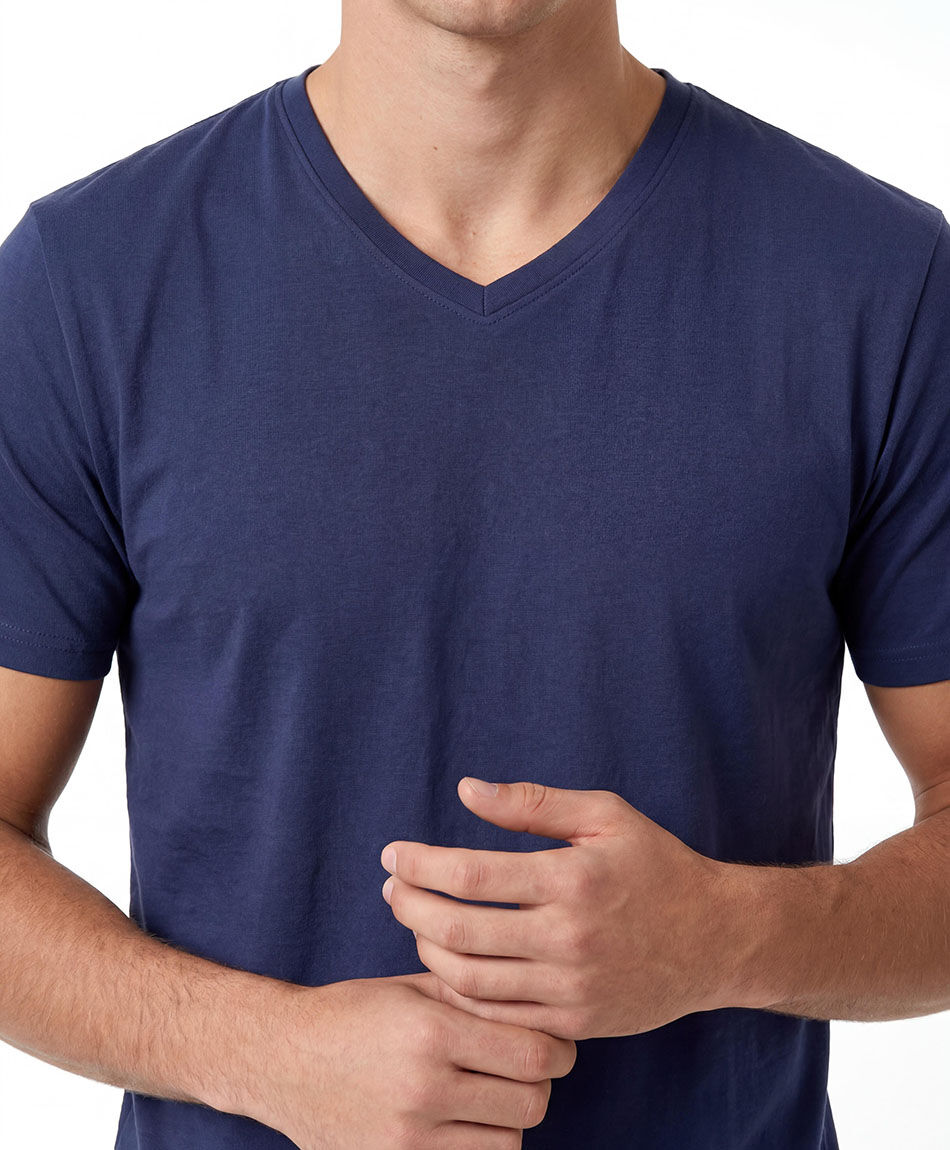 Remera hombre cuello en v lisa