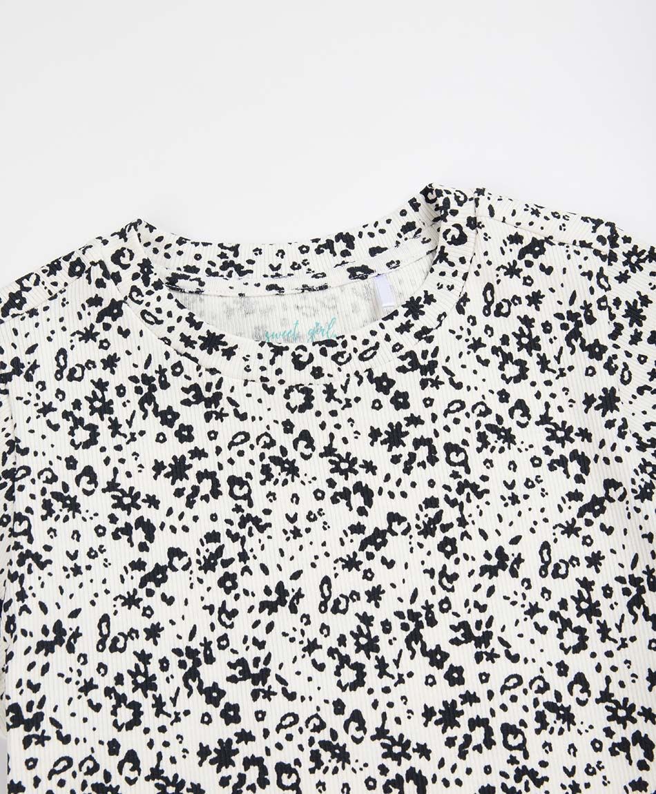 Remera ni&ntilde;a dise&ntilde;o acanalado