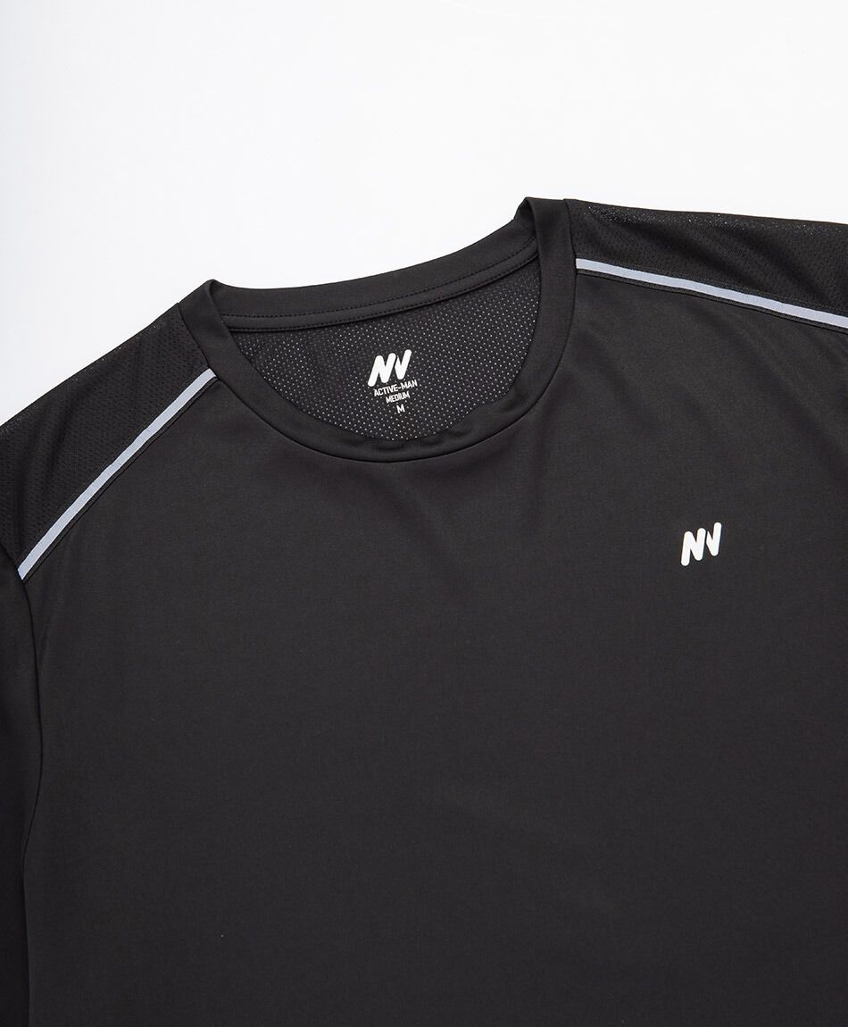 Polera deportiva hombre lisa negra