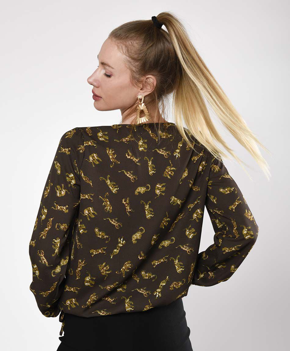 Blusa manga larga cuello en v