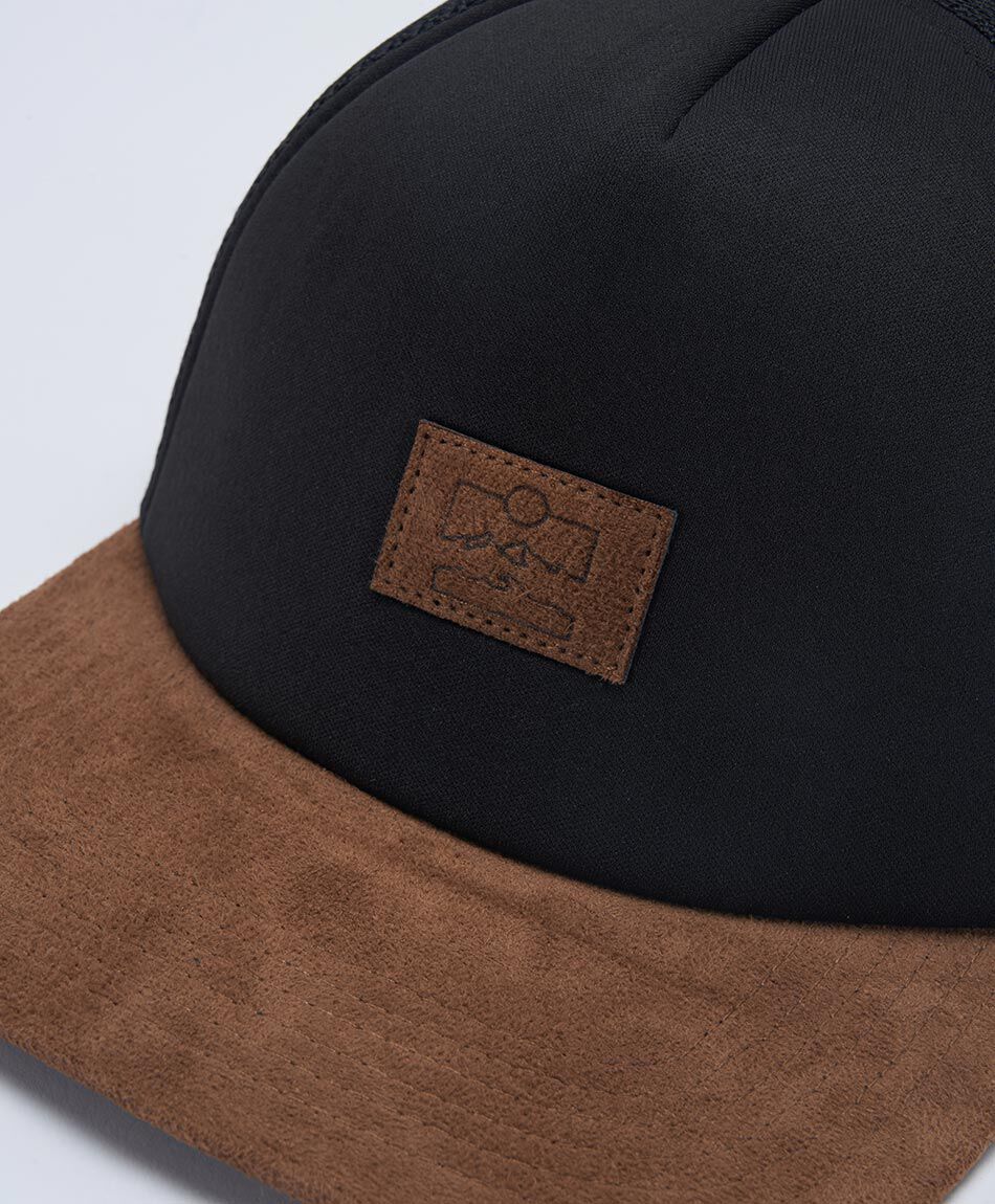 Jockey hombre monta&ntilde;a