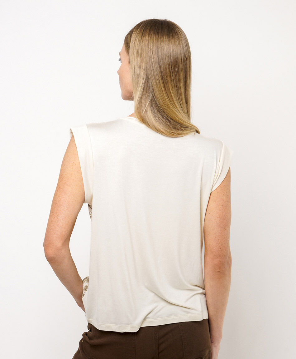 Remera mujer print flores hojas