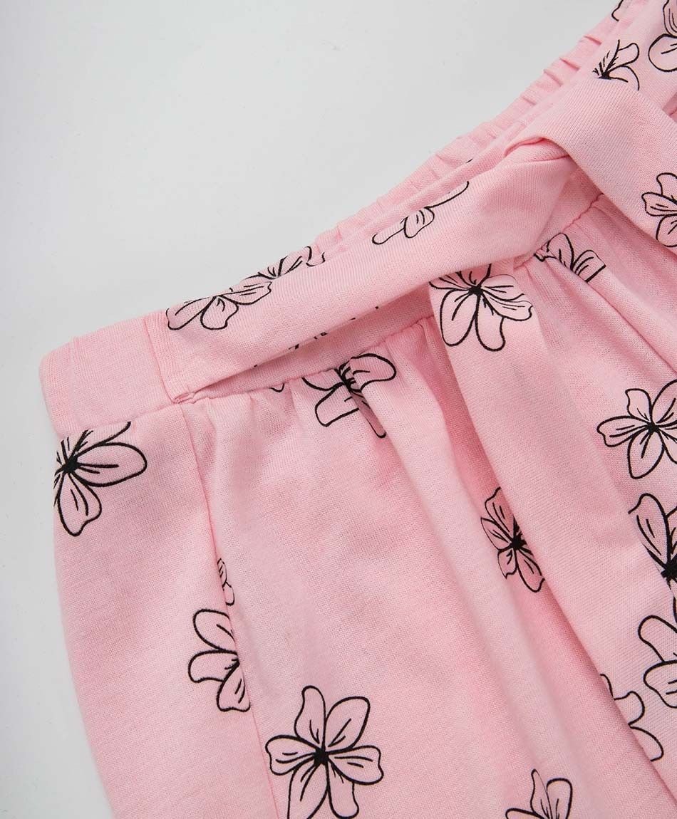 Short ni&ntilde;a flores