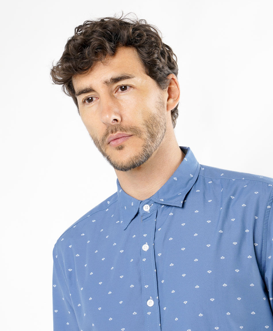 Camisa hombre celeste print