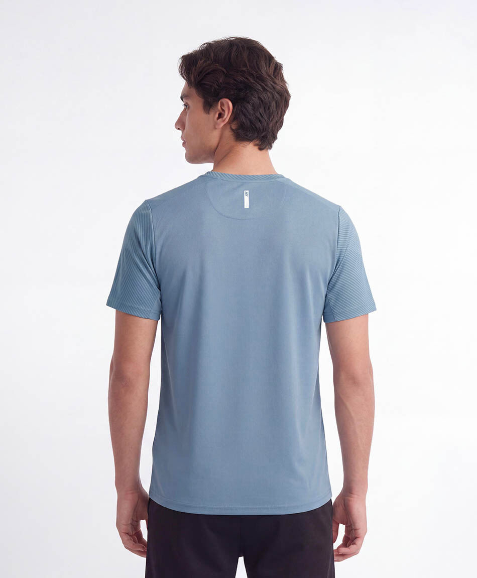 Remera deportiva hombre mini l&iacute;neas