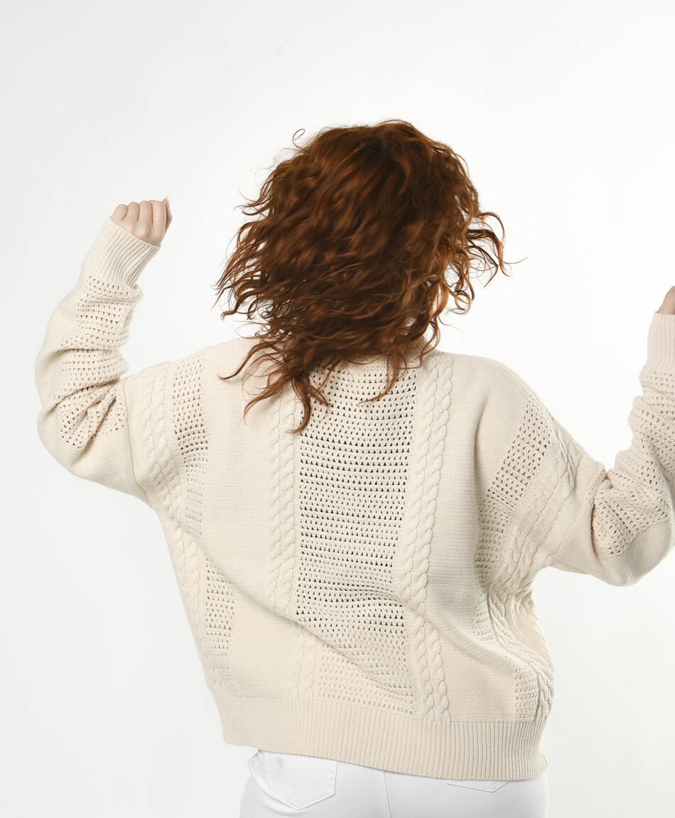 Sweater mujer detalles calados