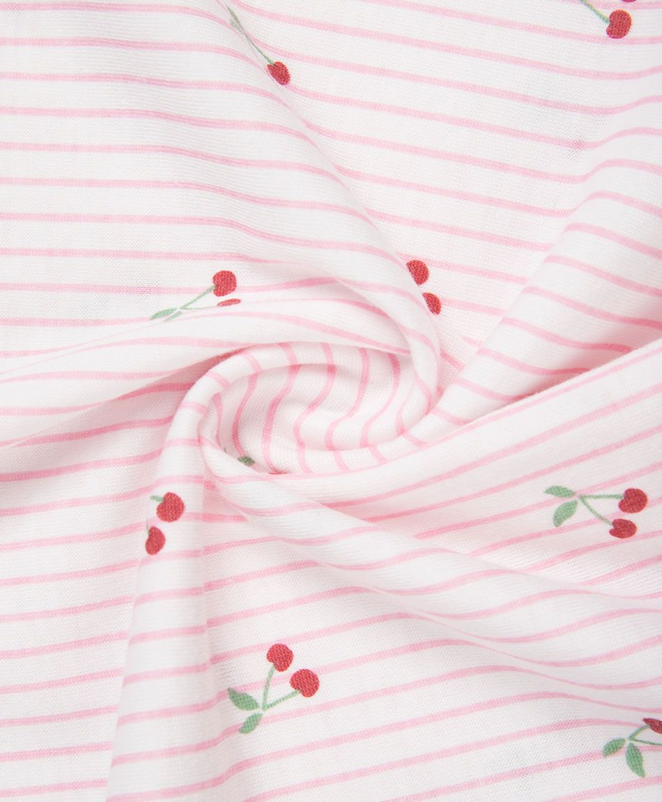 Remera ni&ntilde;a cerezas