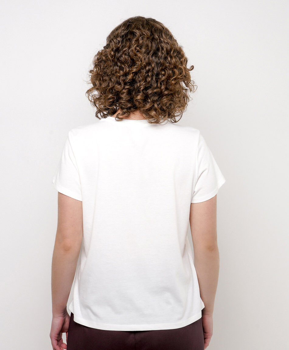 Remera mujer flor crochet