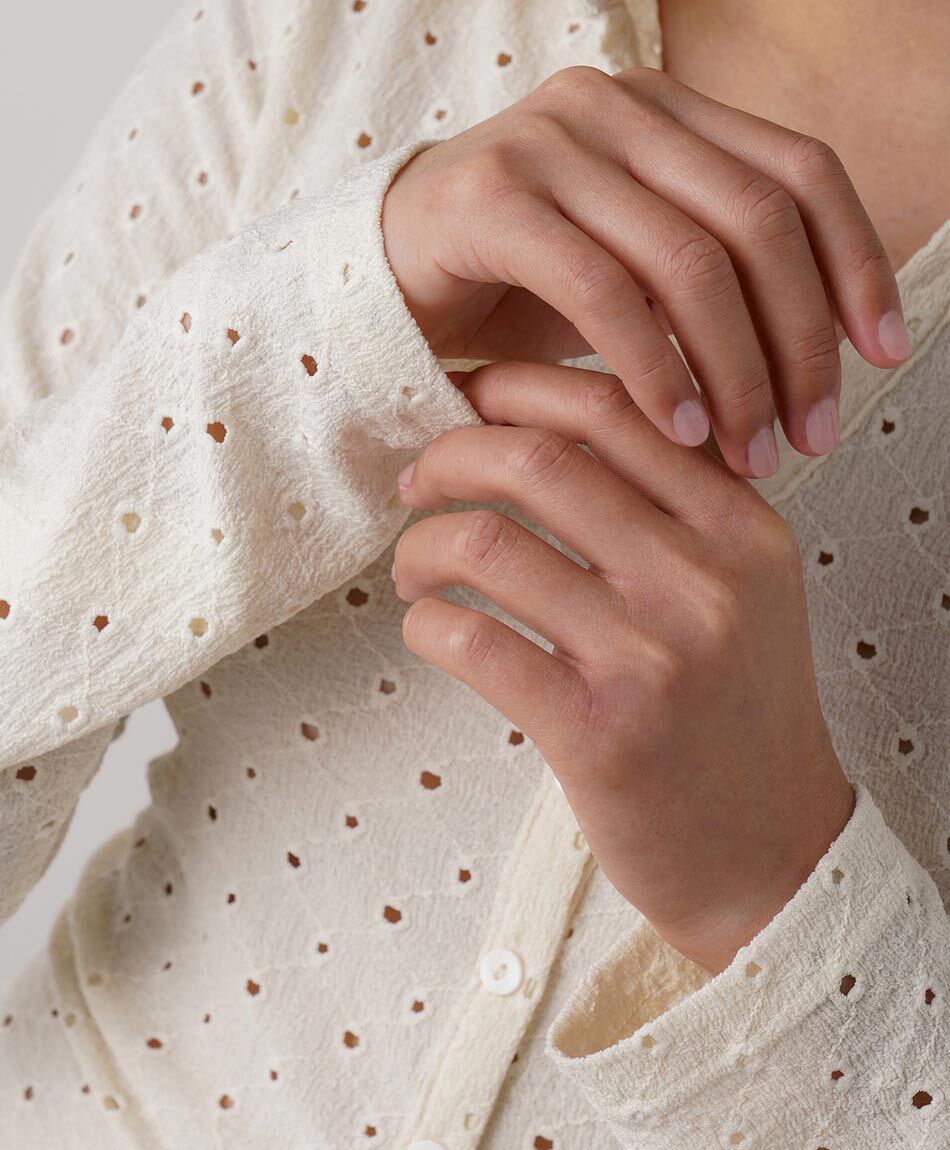 Camisa mujer calada