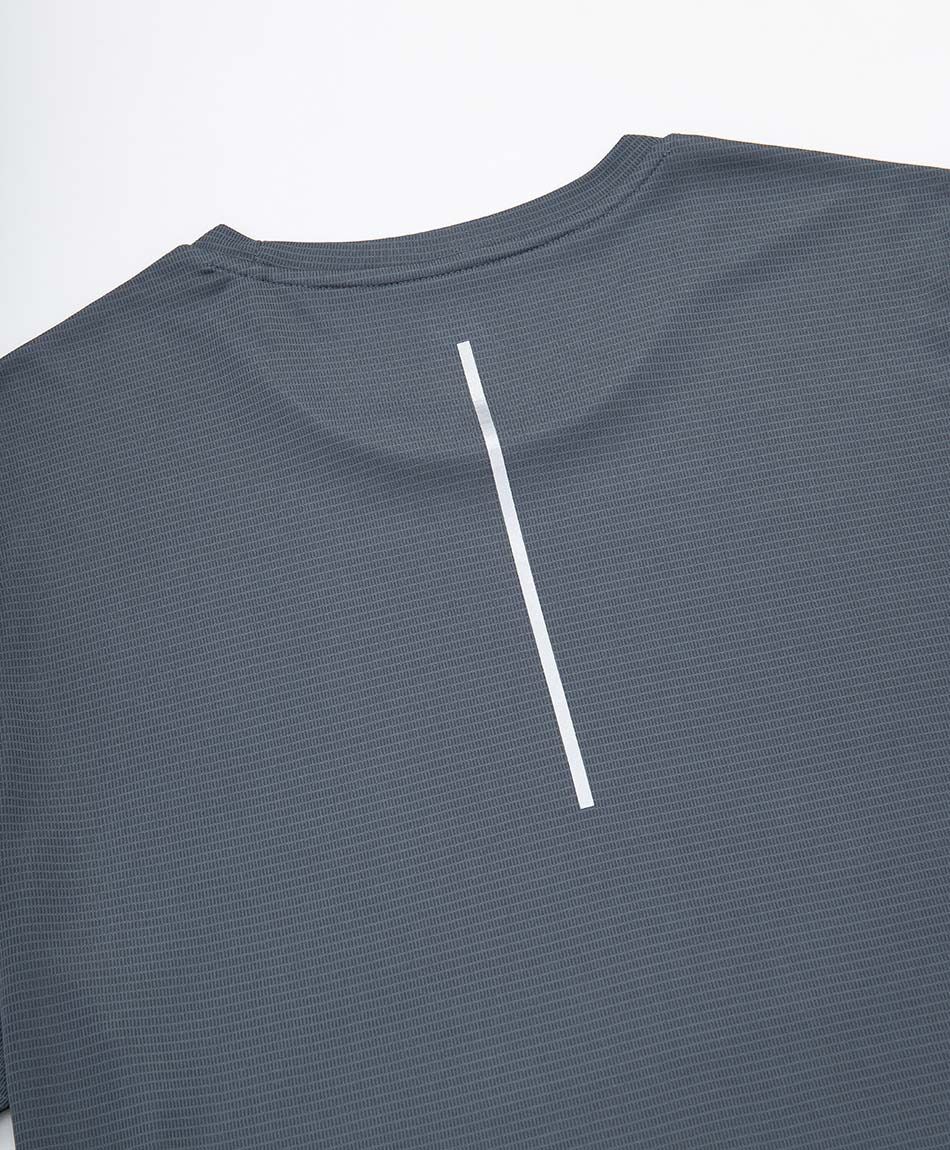 Polera deportiva hombre lisa gris