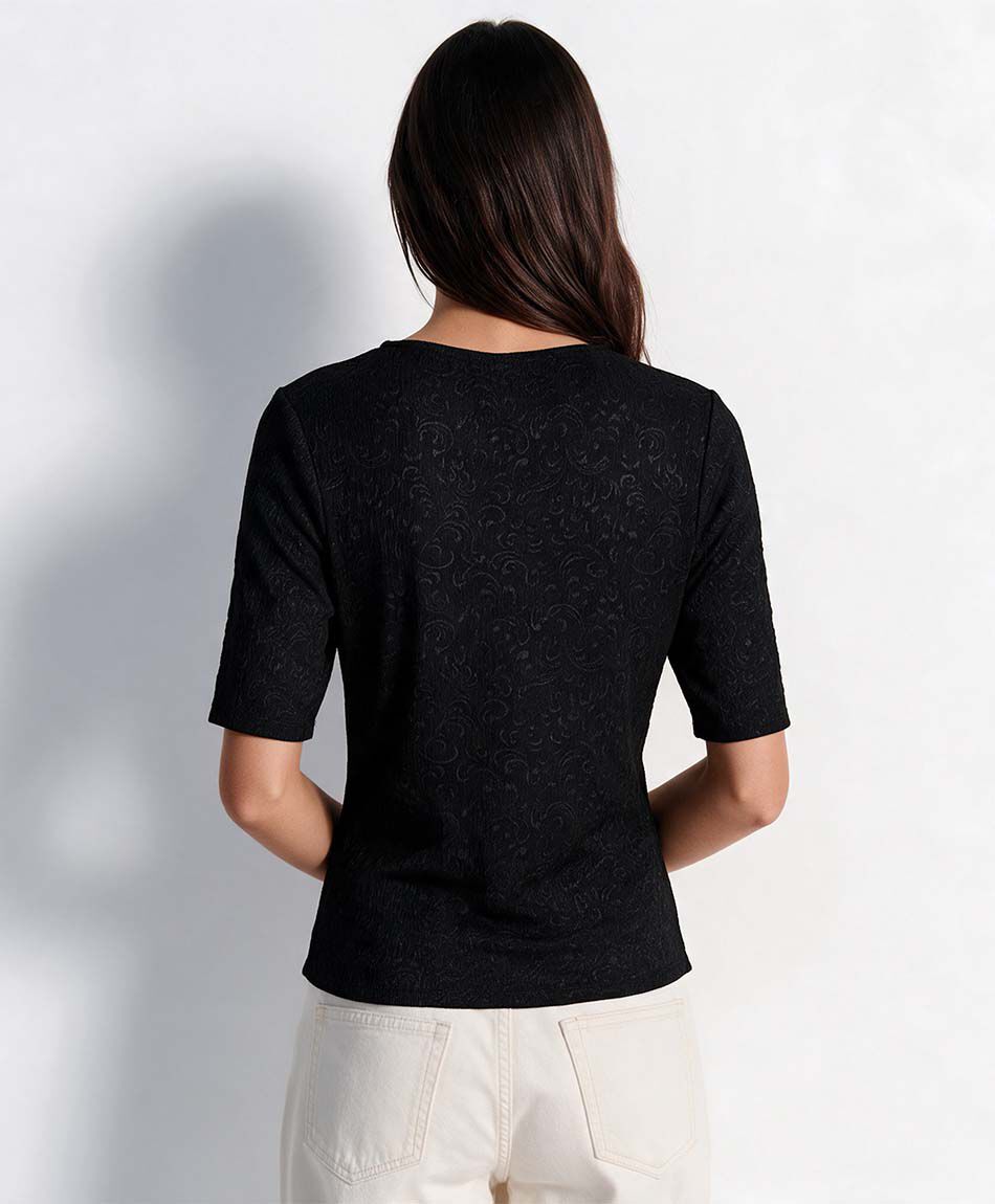 Remera mujer cuello asim&eacute;trico