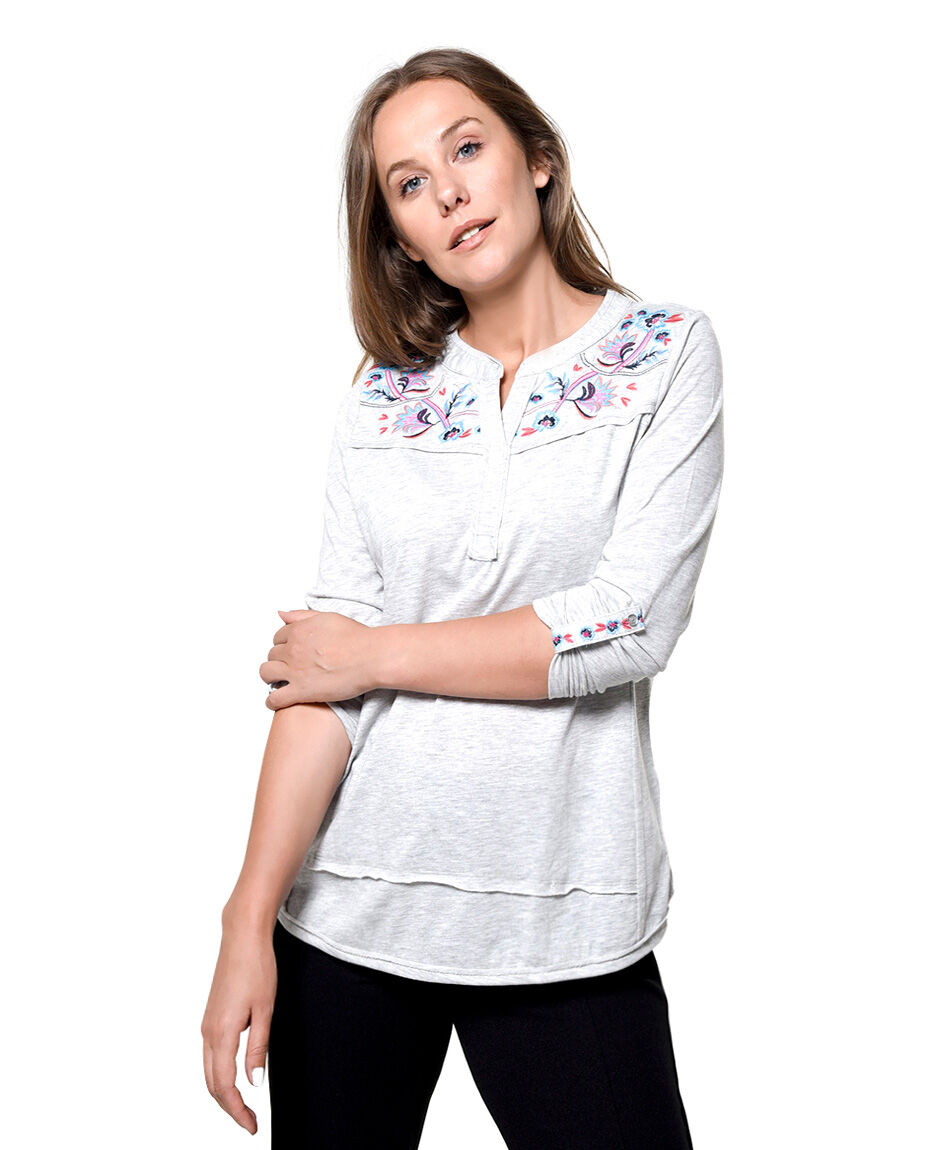 Polera bordados
