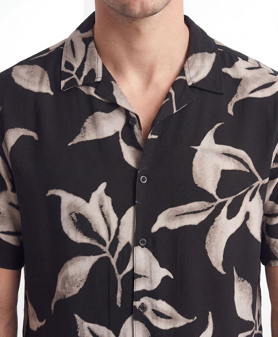 Camisa hombre hojas viscosa