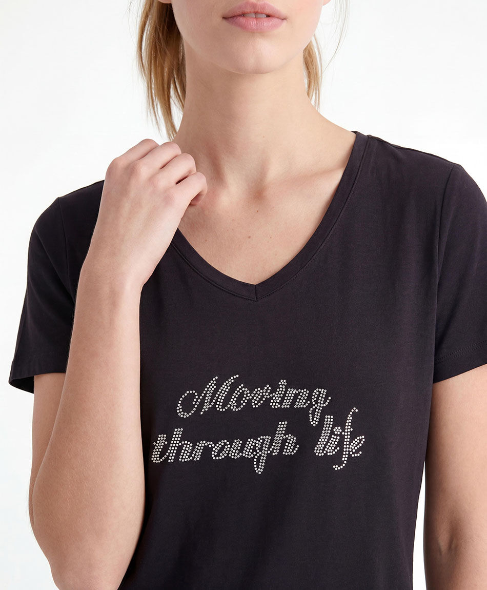 Remera deportiva mujer frase brillos