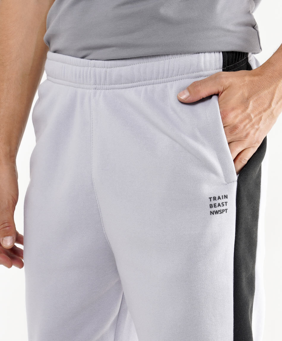 Pantal&oacute;n deportivo hombre tricolor