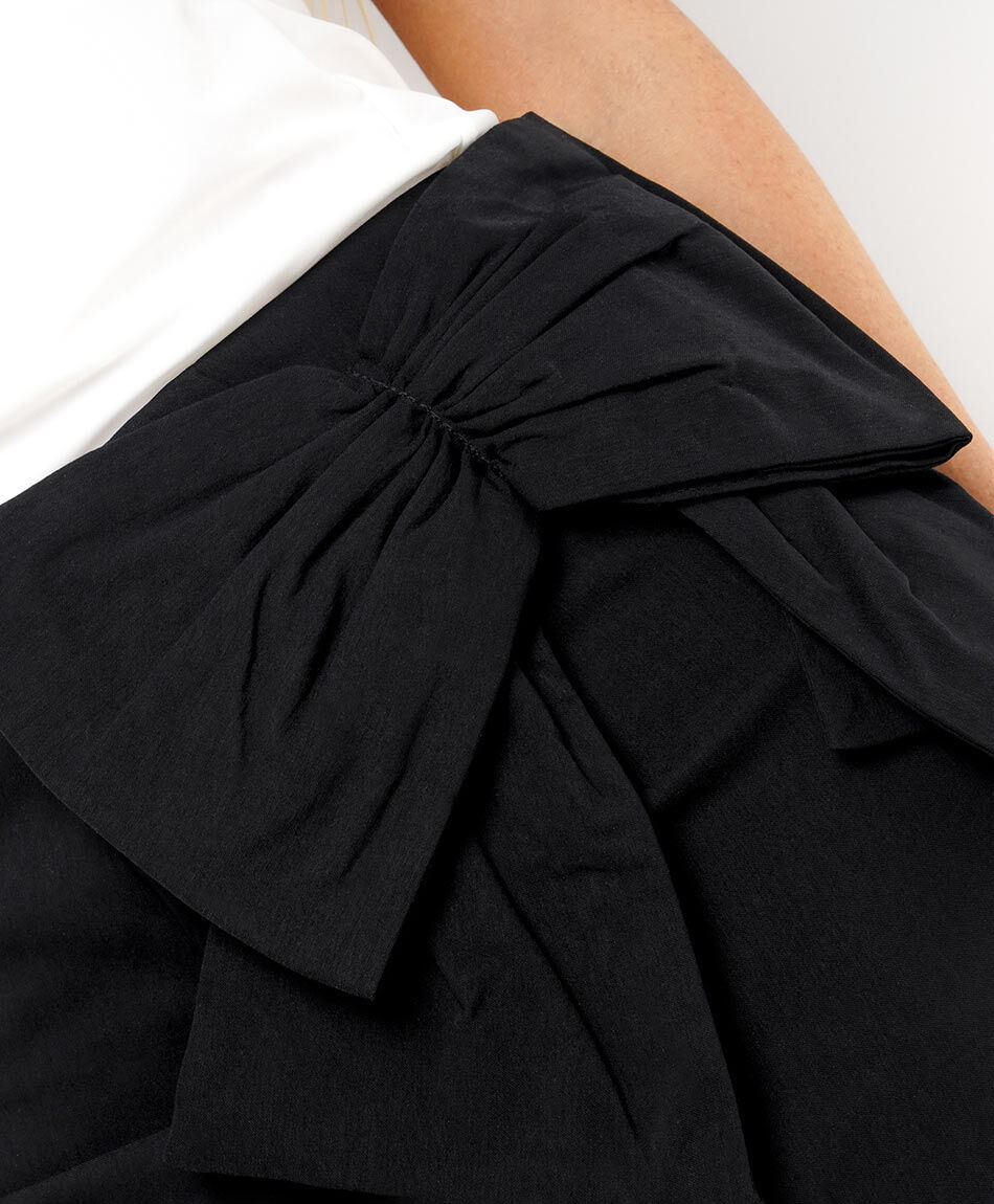 Mini pollera mujer roset&oacute;n