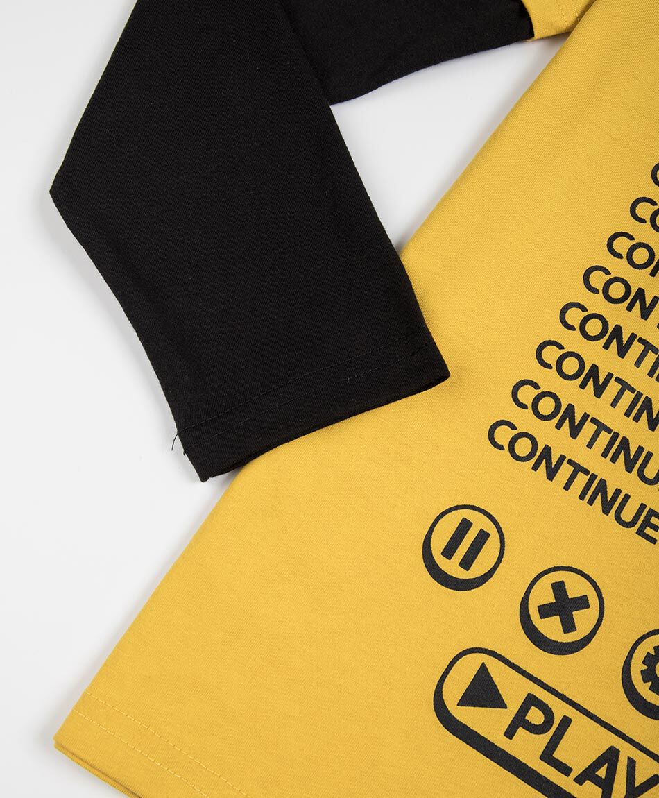 Remera ni&ntilde;o estampado hora de jugar